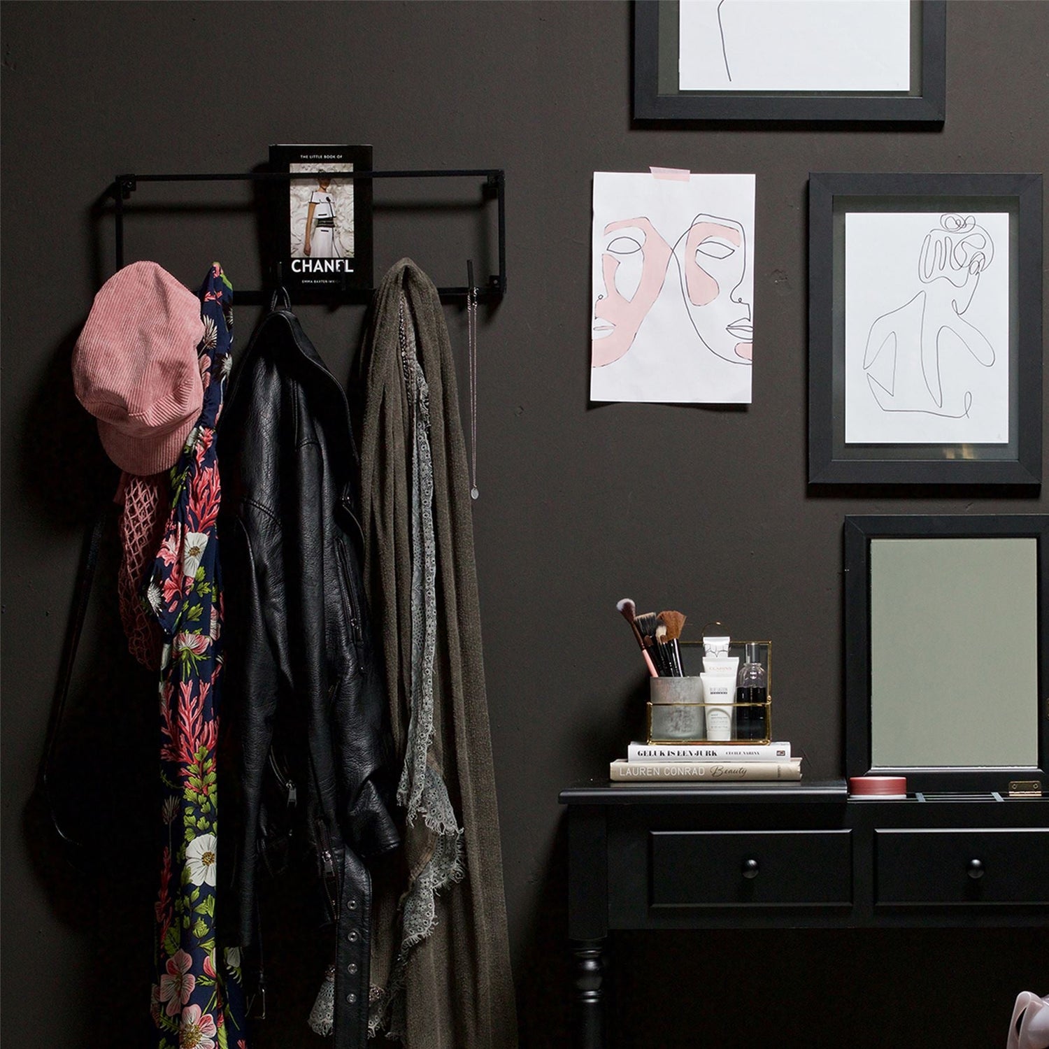 6 Hook Coat Rack - Meert