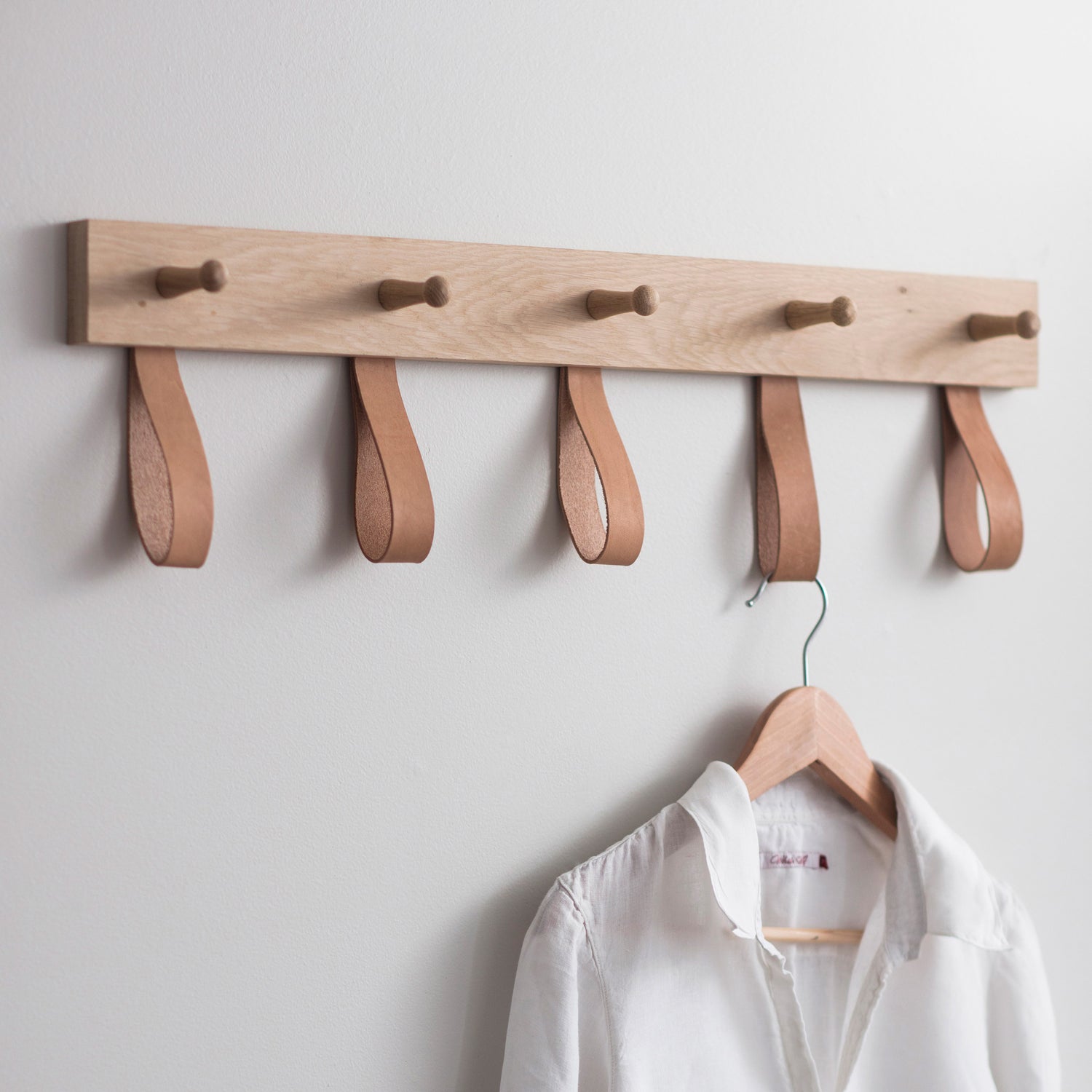Kelston 5 Peg Hook Rack With Hanging Loops - Not A Boring Box