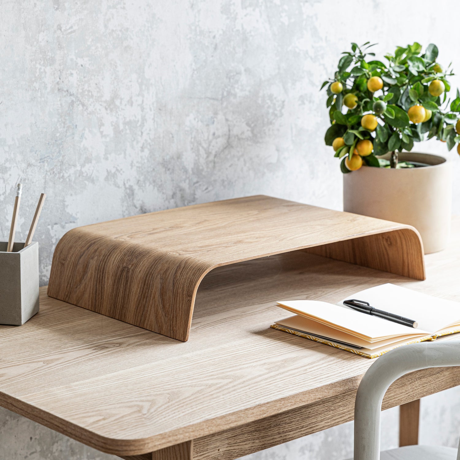 Screen Raiser Brushfield - Not A Boring Box