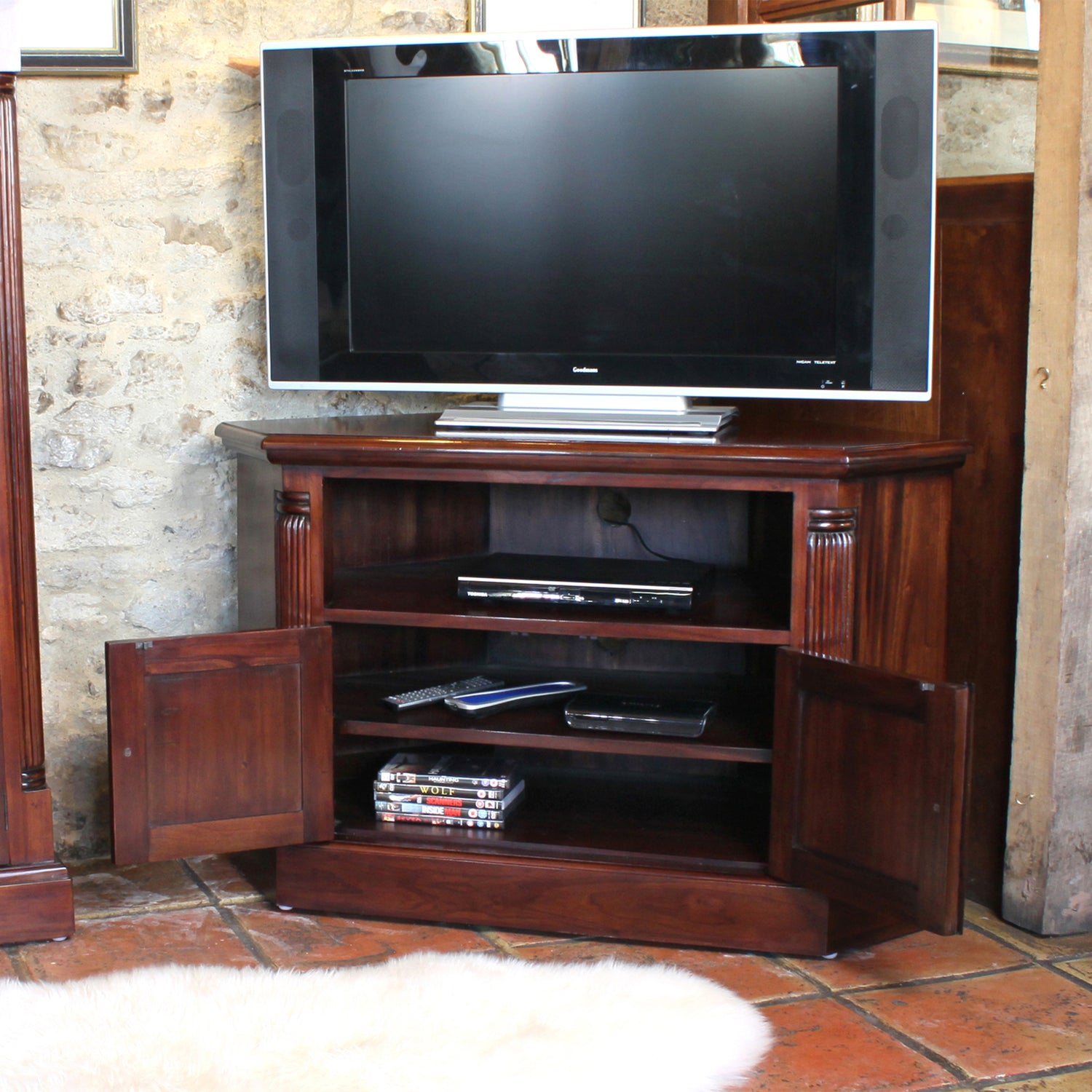 Corner Tv Cabinet La Roque - Not A Boring Box