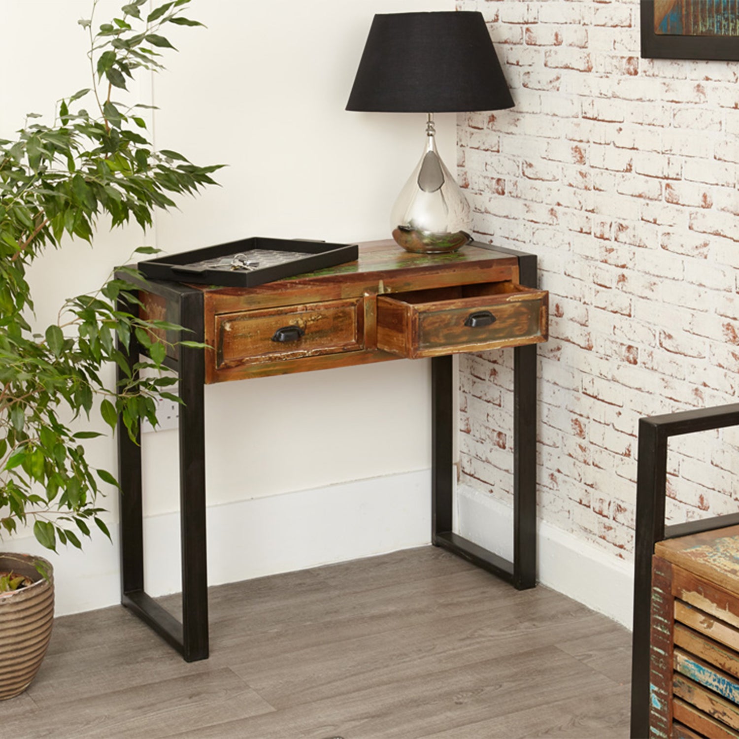 Console Table Urban Chic - Not A Boring Box