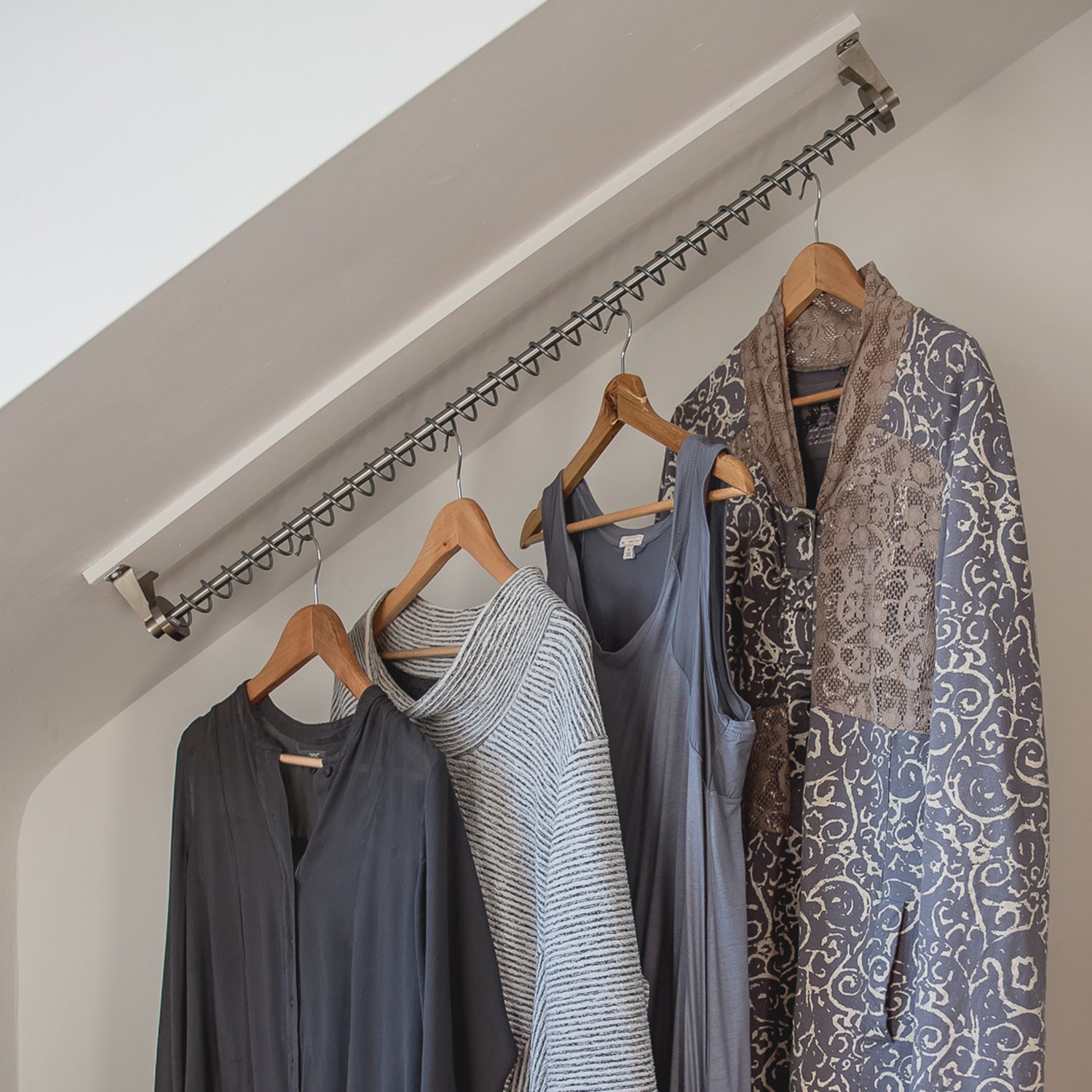 any angle clothes hanging rail zebedee 70cm
