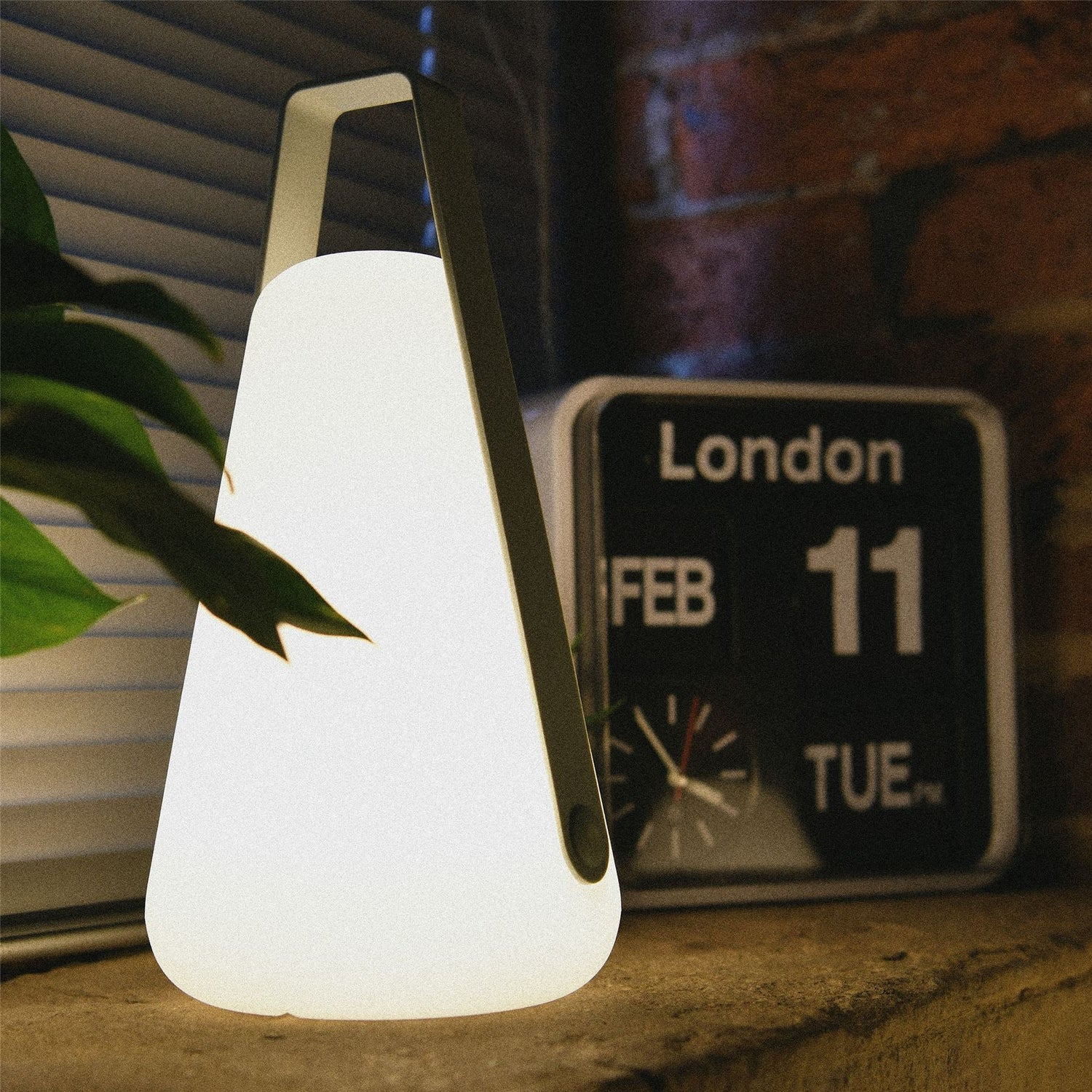 Rechargeable Lamp - B Bulb
