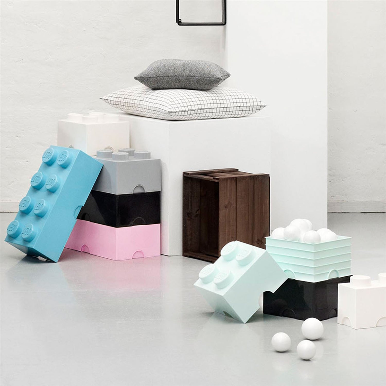 LEGO Design Collection - Medium Storage Brick Box