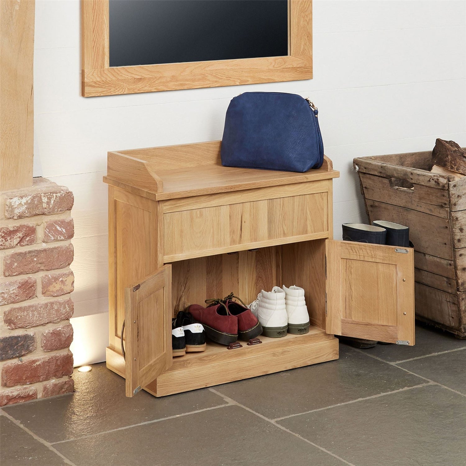 Oak Shoe Bench with Hidden Storage - Mobel