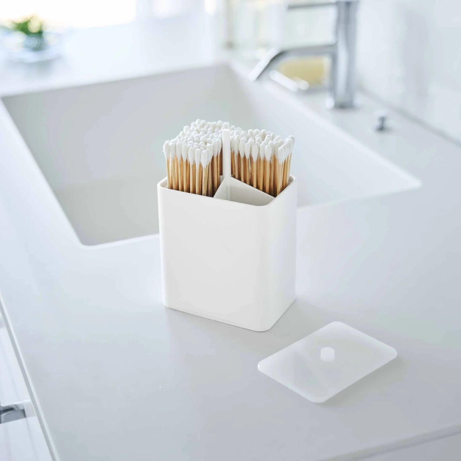 Push Lid Storage Box