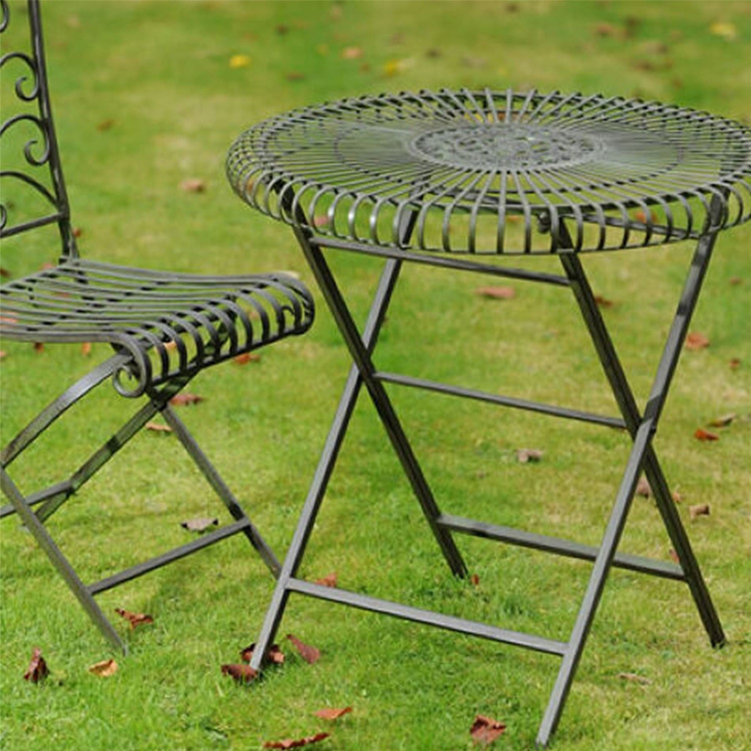 Garden Table and 2 Chairs - Lucton