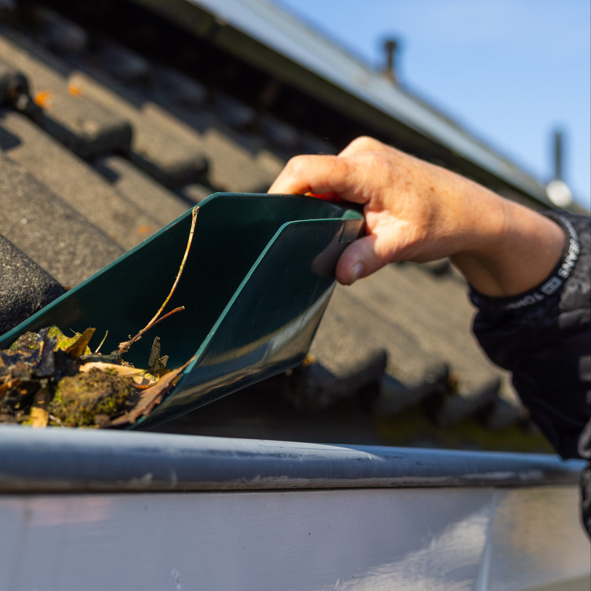Guttering Cleaning Scooper