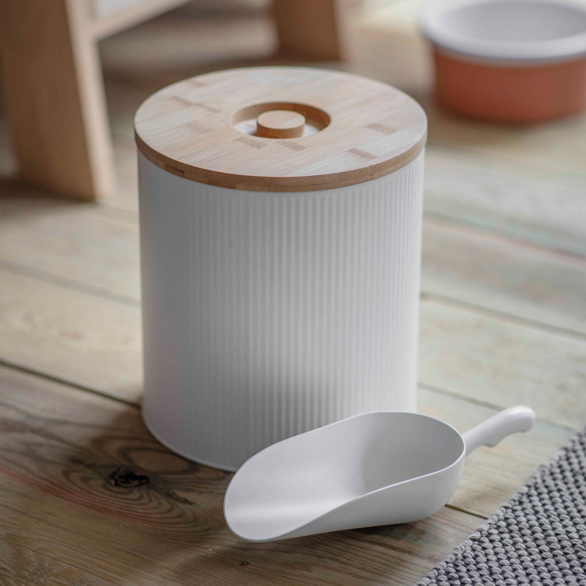 Kinloch Pet Food Storage Bin - 7.8 Ltr.