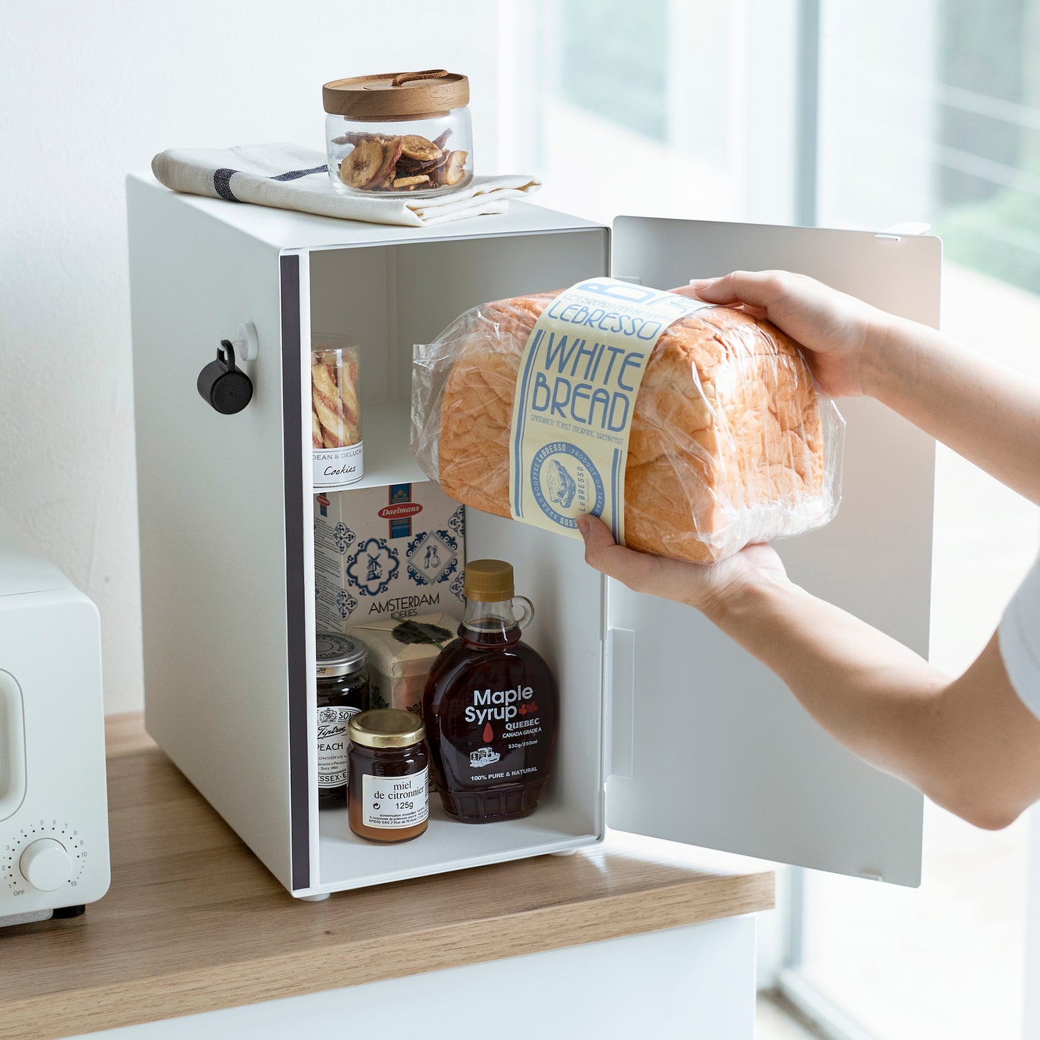 vertical bread bin