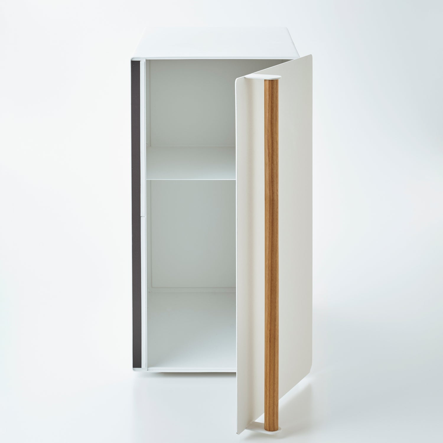 vertical bread bin