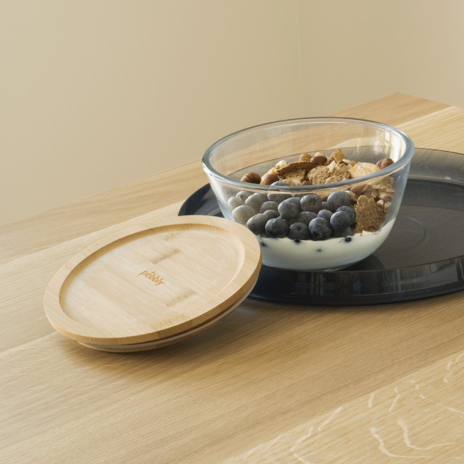 glass mixing bowl with bamboo lid 770ml