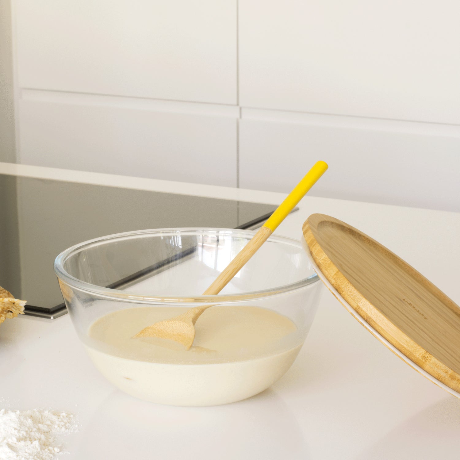 glass mixing bowl with bamboo lid 2600ml
