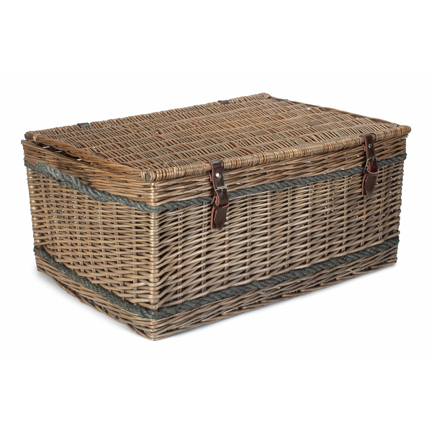 willow storage trunk with rope handles