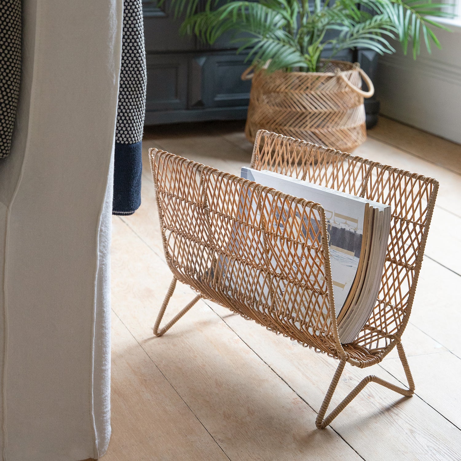 magazine rack hinton