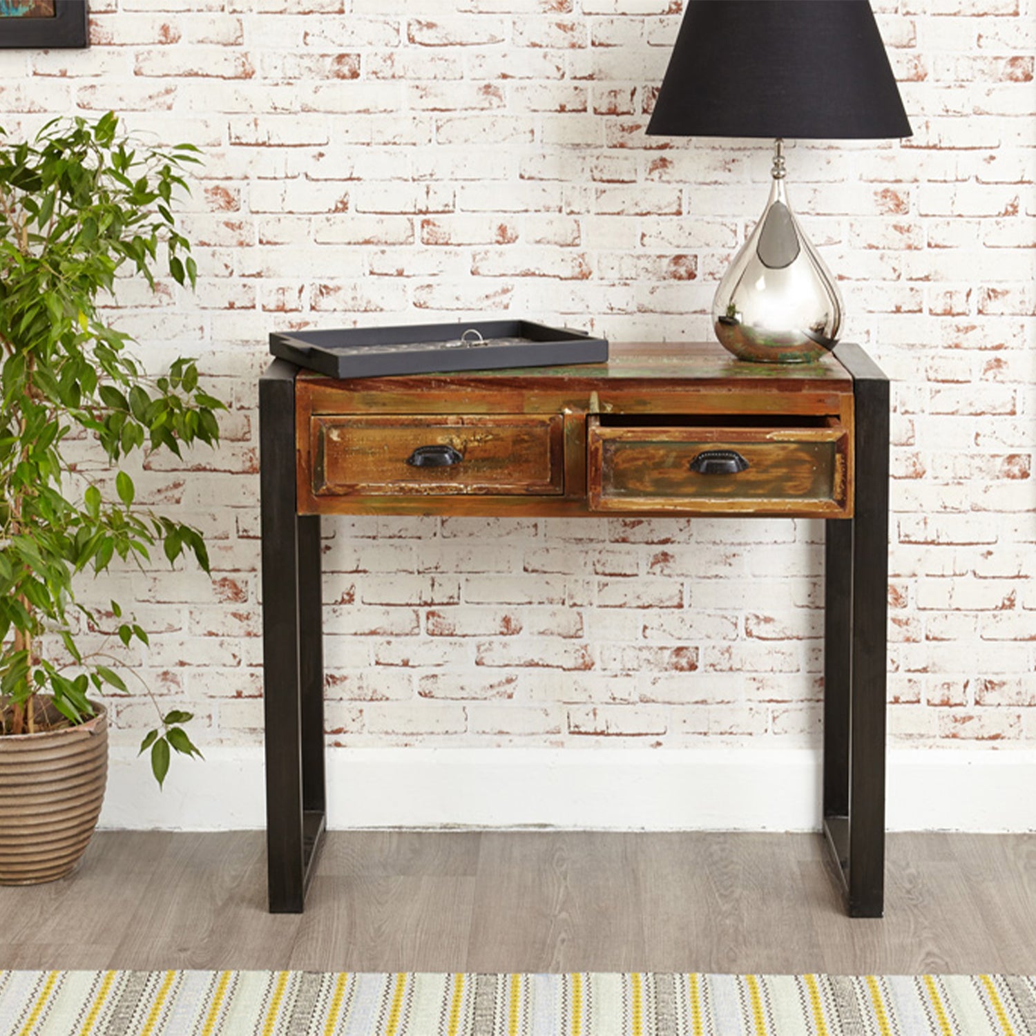 console table urban chic