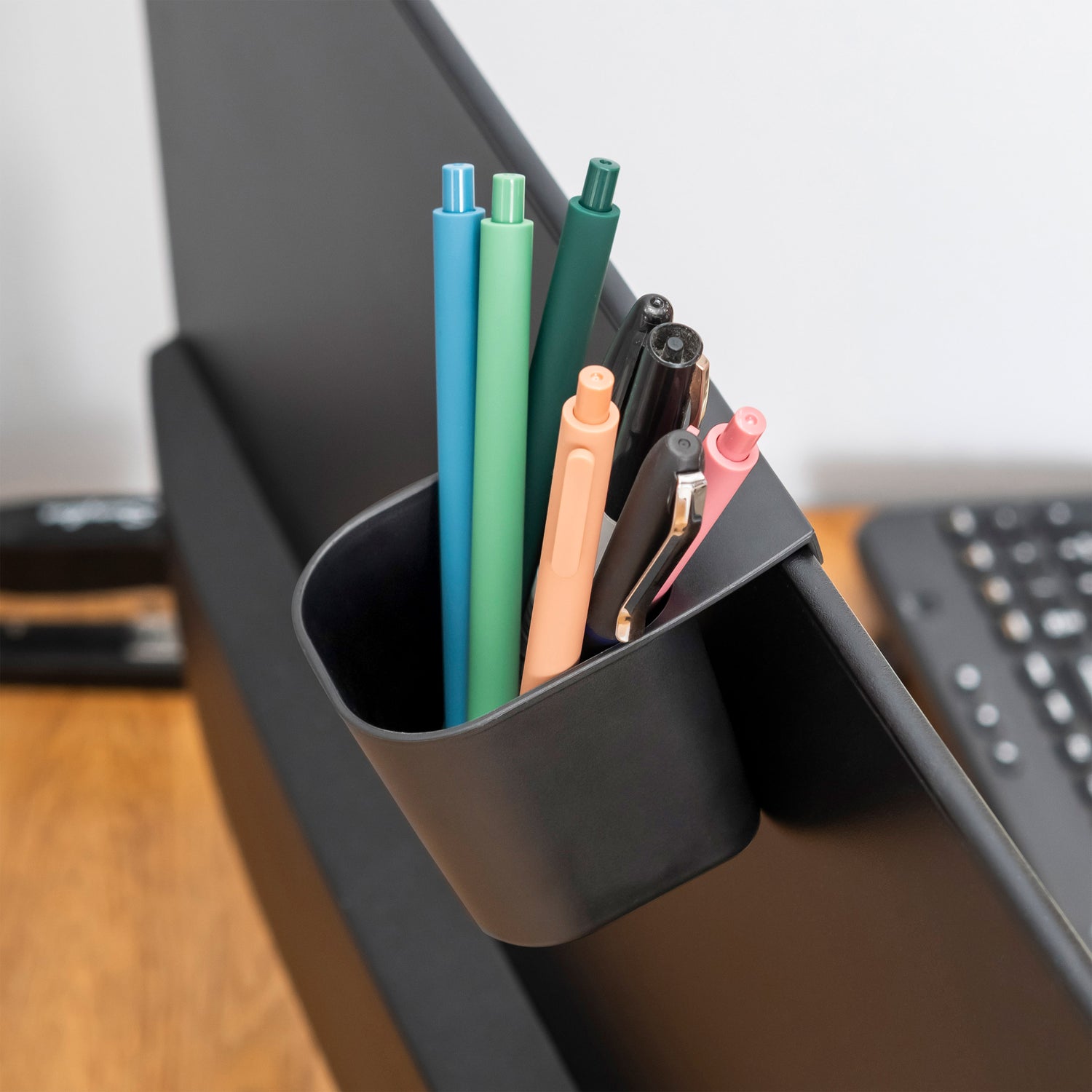 computer screen storage pots