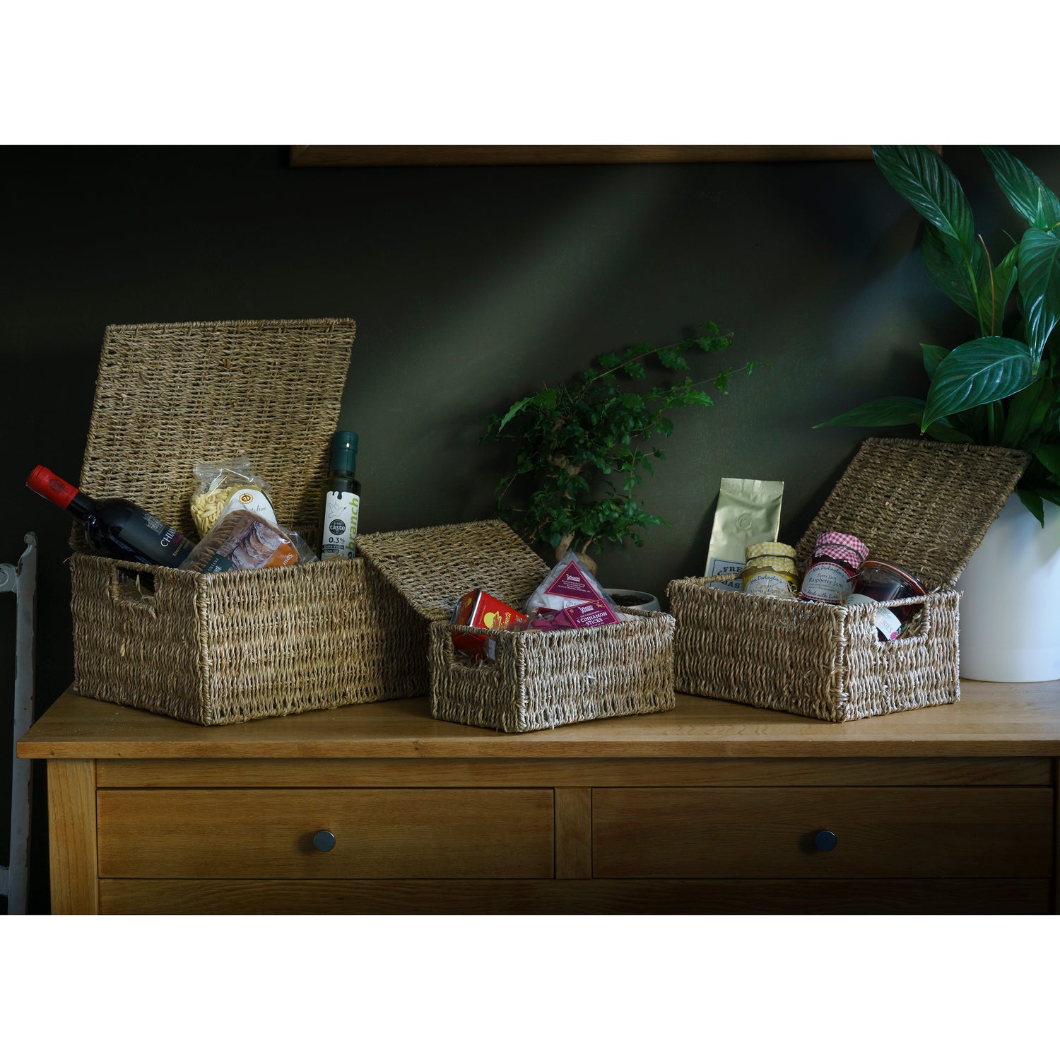 Lidded Seagrass Hamper Large